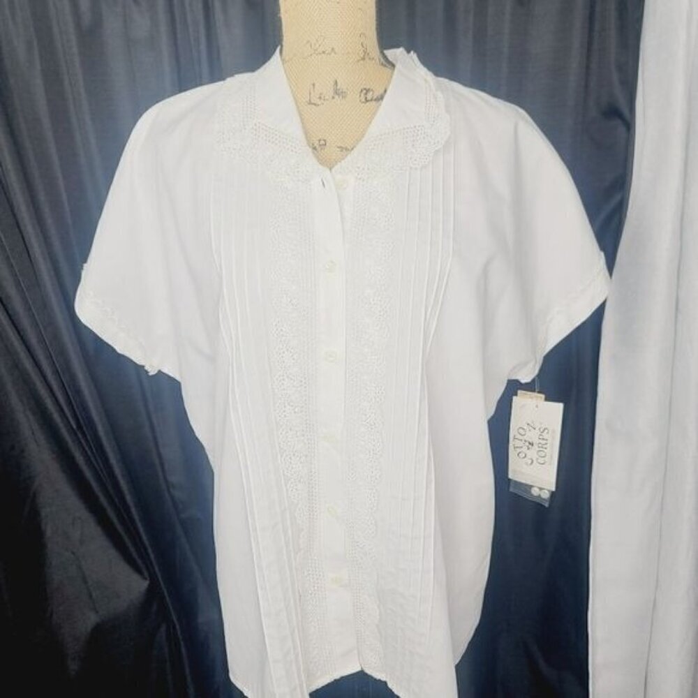 Deadstock Vintage 90s Y2K White Dainty Eyelet Lace Prairie Style Button Shirt
